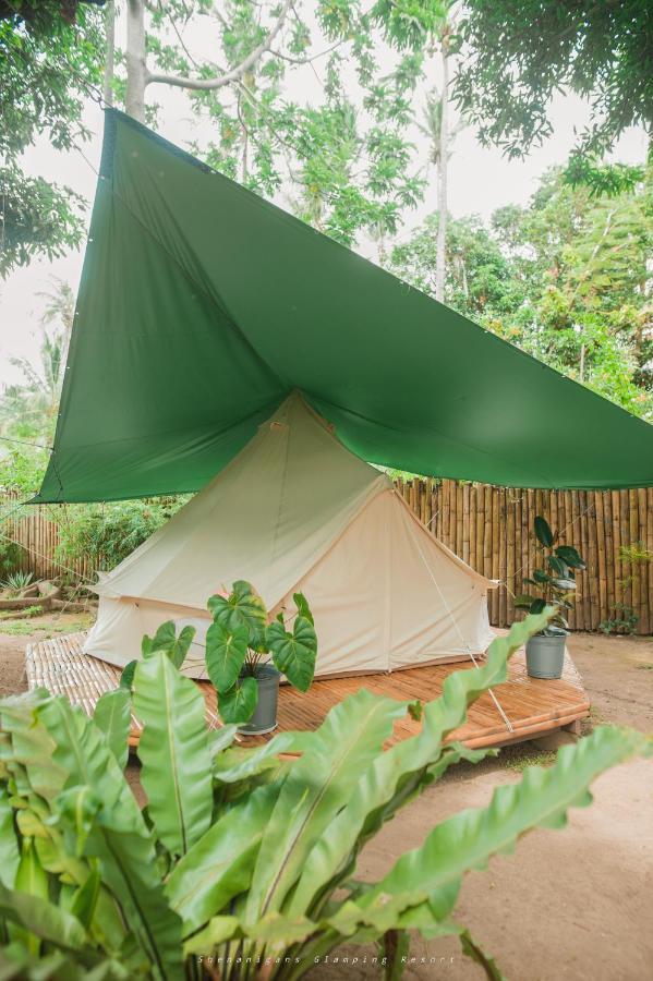 Shenanigans Glamping Resort Zamboanguita  외부 사진