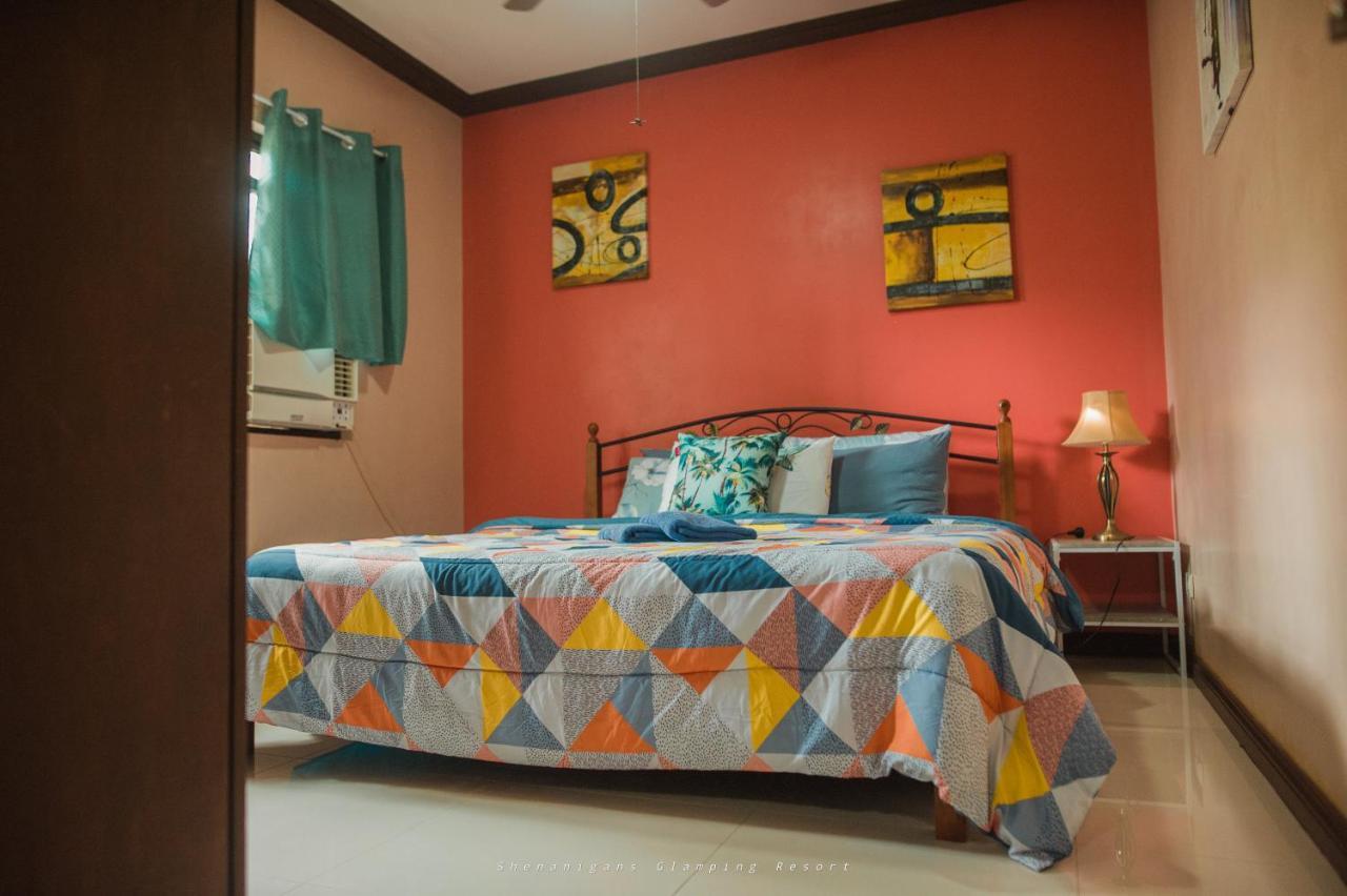 Shenanigans Glamping Resort Zamboanguita  외부 사진