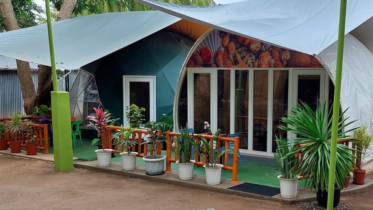 Shenanigans Glamping Resort Zamboanguita  외부 사진