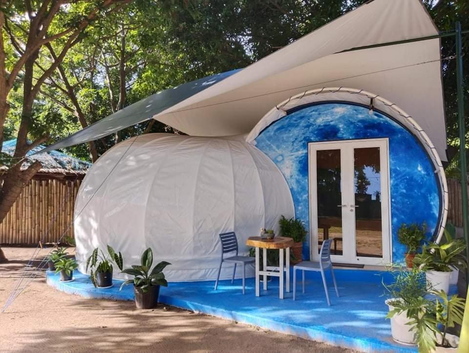 Shenanigans Glamping Resort Zamboanguita  외부 사진