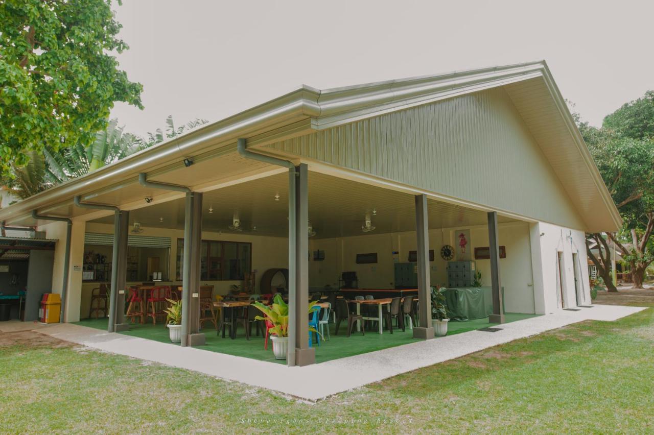 Shenanigans Glamping Resort Zamboanguita  외부 사진