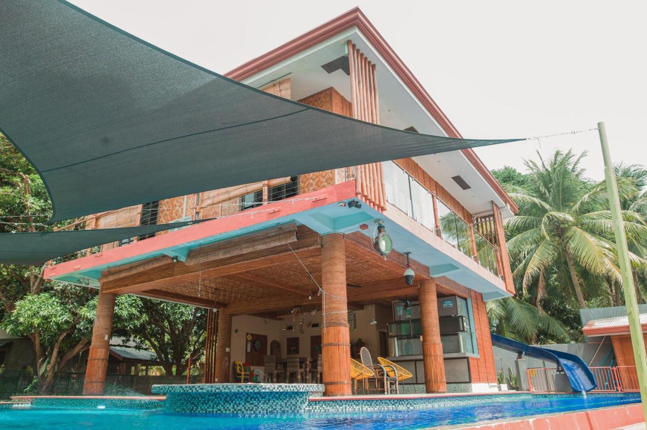 Shenanigans Glamping Resort Zamboanguita  외부 사진